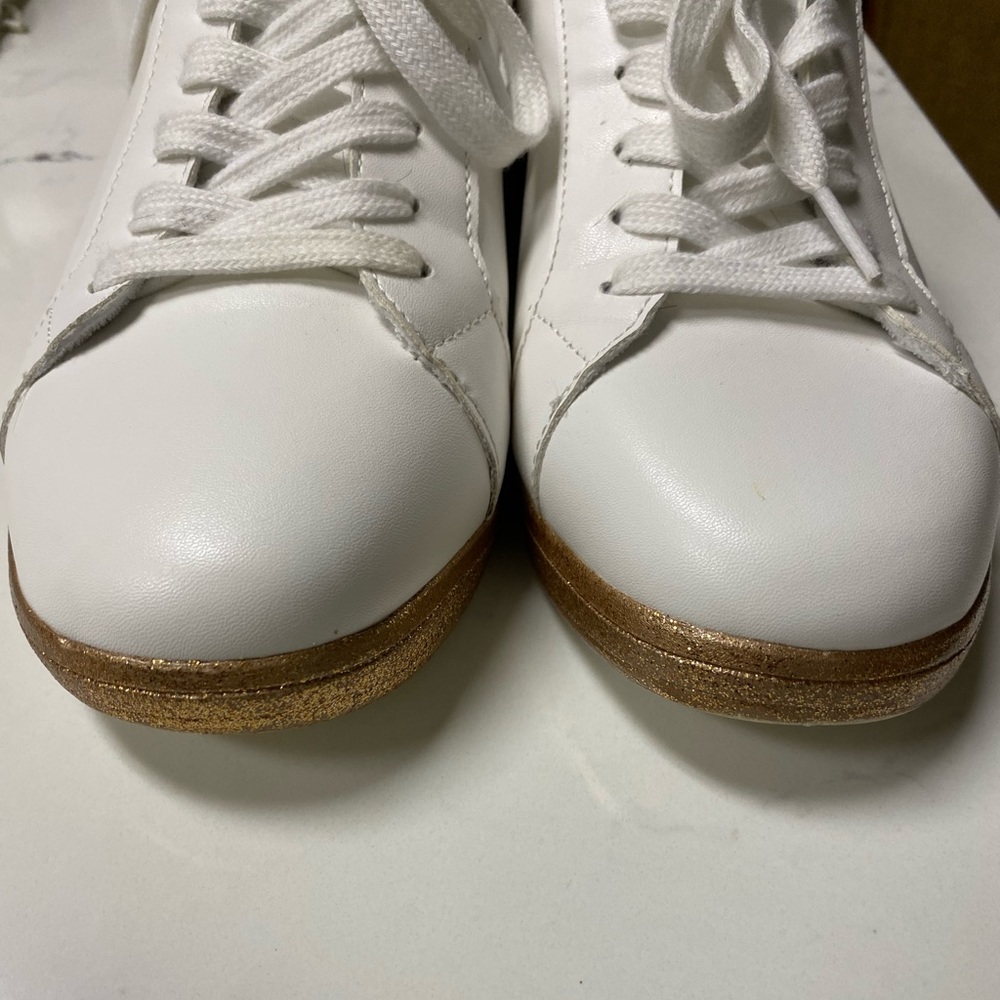 Torrid Size 8W White Faux Leather And Gold Sole Lace-Up Sneaker - Picture 2 of 11
